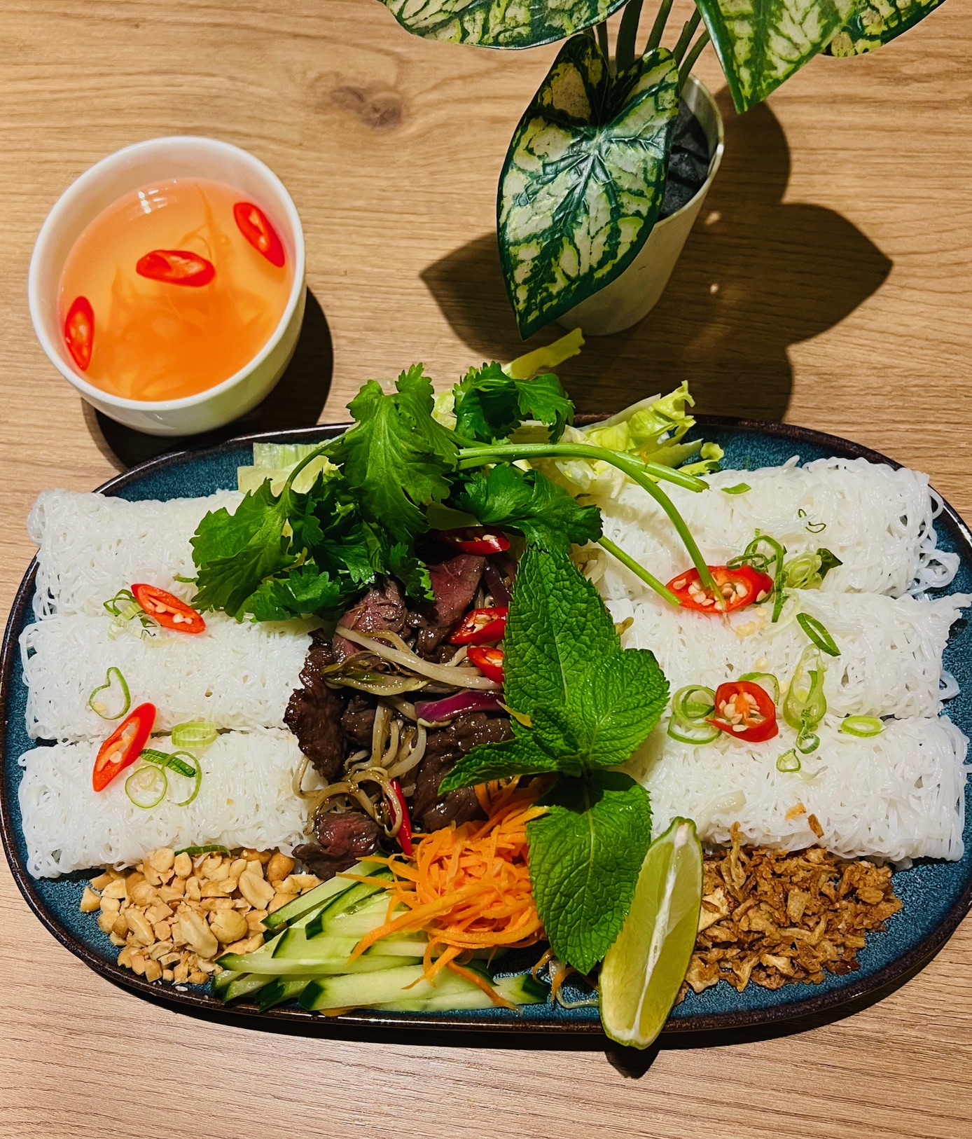 32. BANH HOI med oksekød 32. Banh Hoi Oksekød - Billede 1